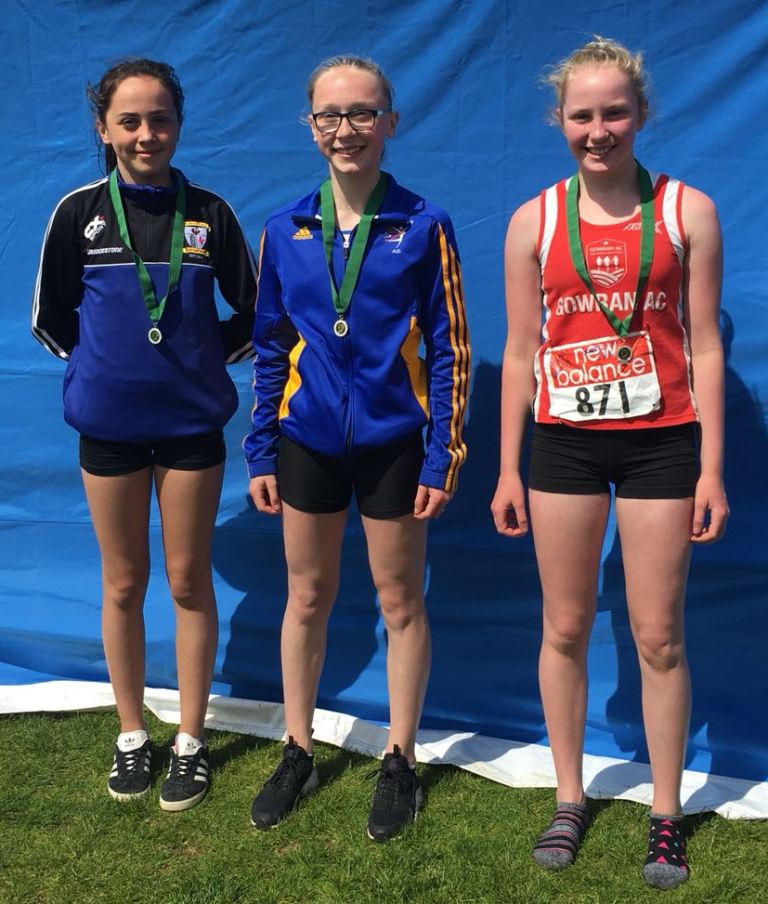 Niamh Brady (on the left) at Leinster Combined Events' Championships (Bush, May 2018)
